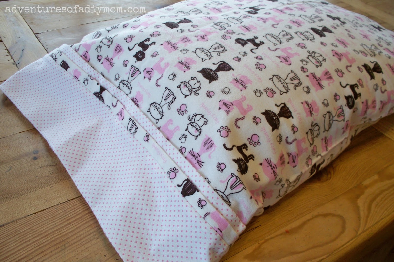 How to Make an Easy Tube Pillowcase with only 3 Seams The